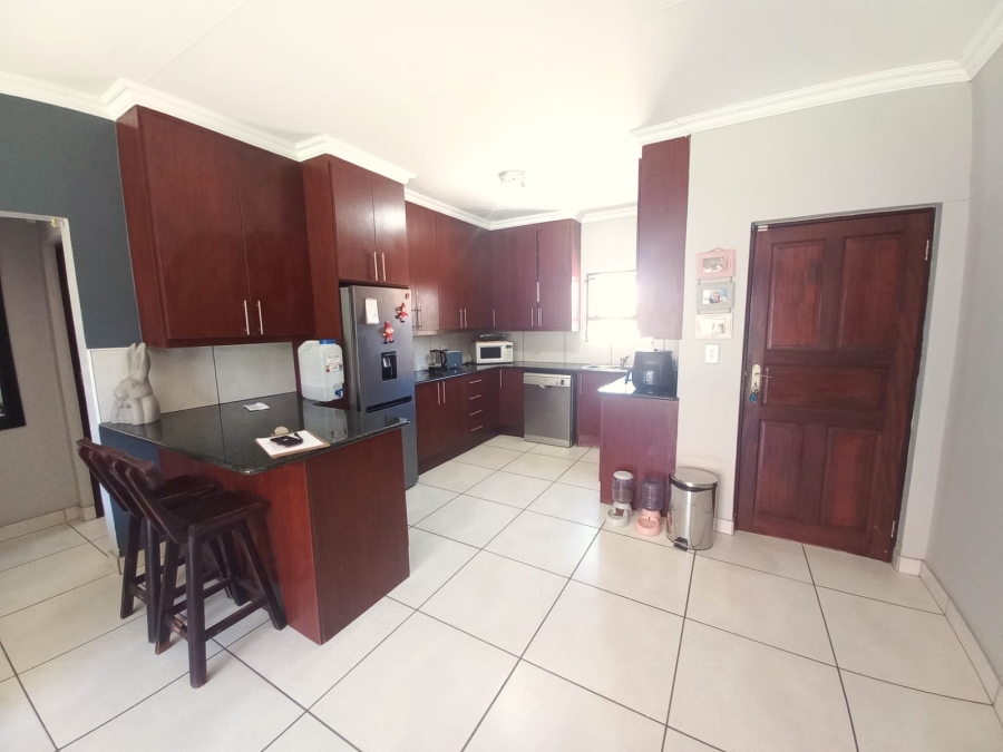 2 Bedroom Property for Sale in Waterberry Estate North West